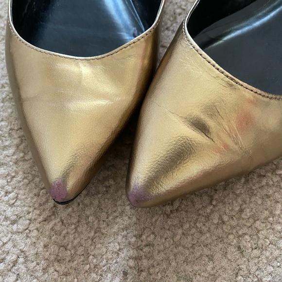 Gold Flats- Size 9 - Picture 4 of 5